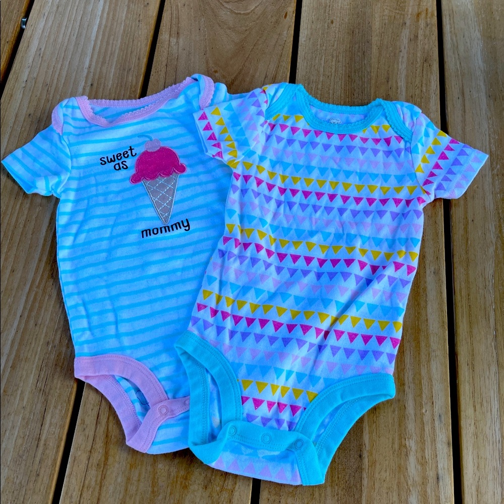 Koala baby one piece tees 6-9 mos. EUC Lot of 2. K008